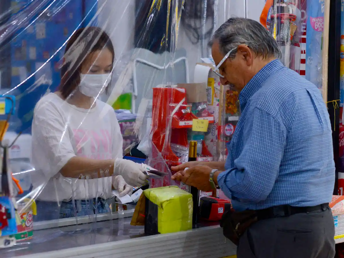 Le darán un bono de $5.000 a los empleados de los supermercados de la ciudad 