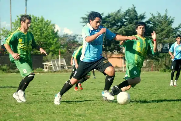 Sarmiento recibe a Defensores en el Estadio Municipal 