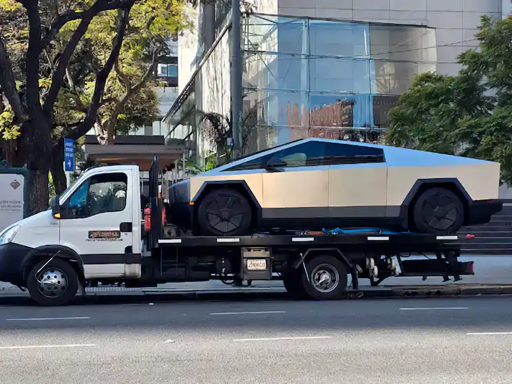 La Tesla Cybertruck llegó a la Argentina: las primeras unidades ya circulan por Buenos Aires