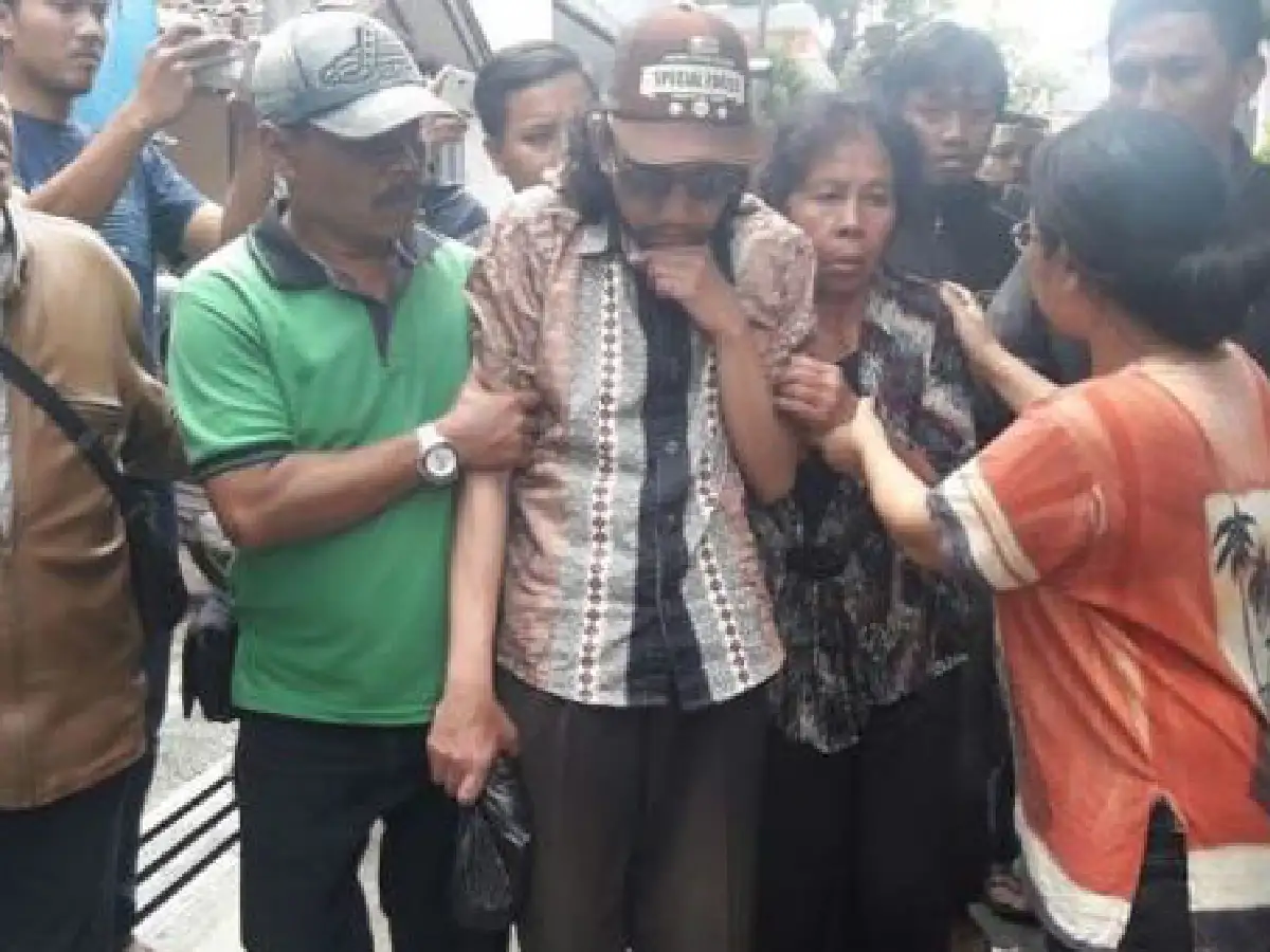  Familia vivía con cadáveres esperando que resucitaran