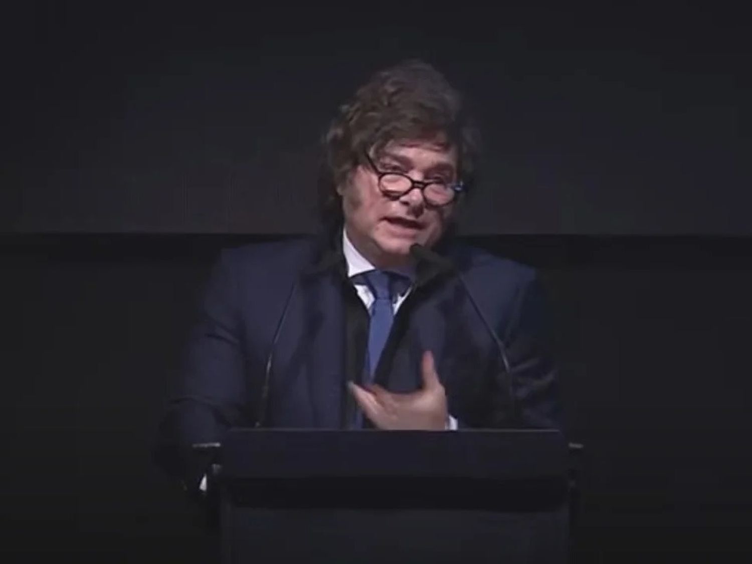 Con duras críticas a Kicillof, Javier Milei inició la campaña