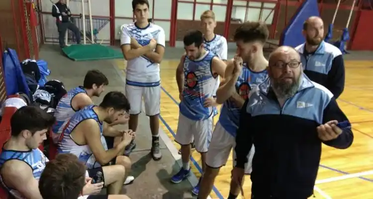 Náutico dejó el invicto de visitante y será tercero de la zona B2