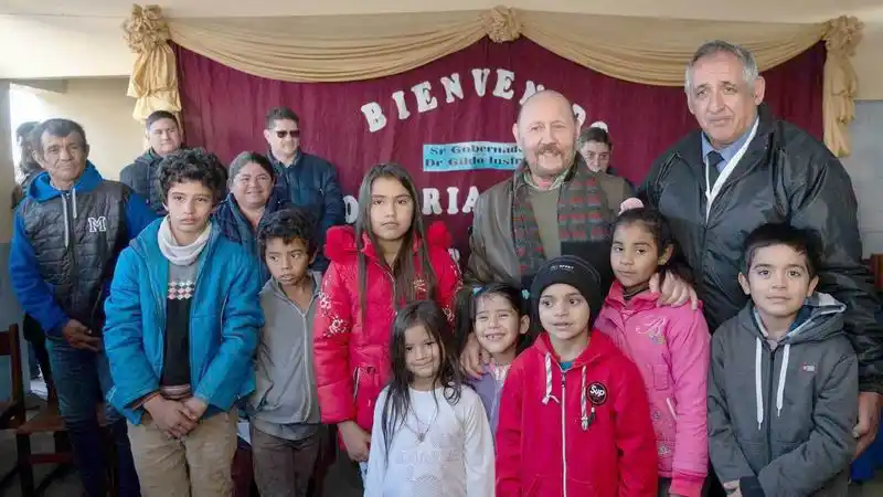 El gobernador anunció varias obras en Boca Riacho Pilagá