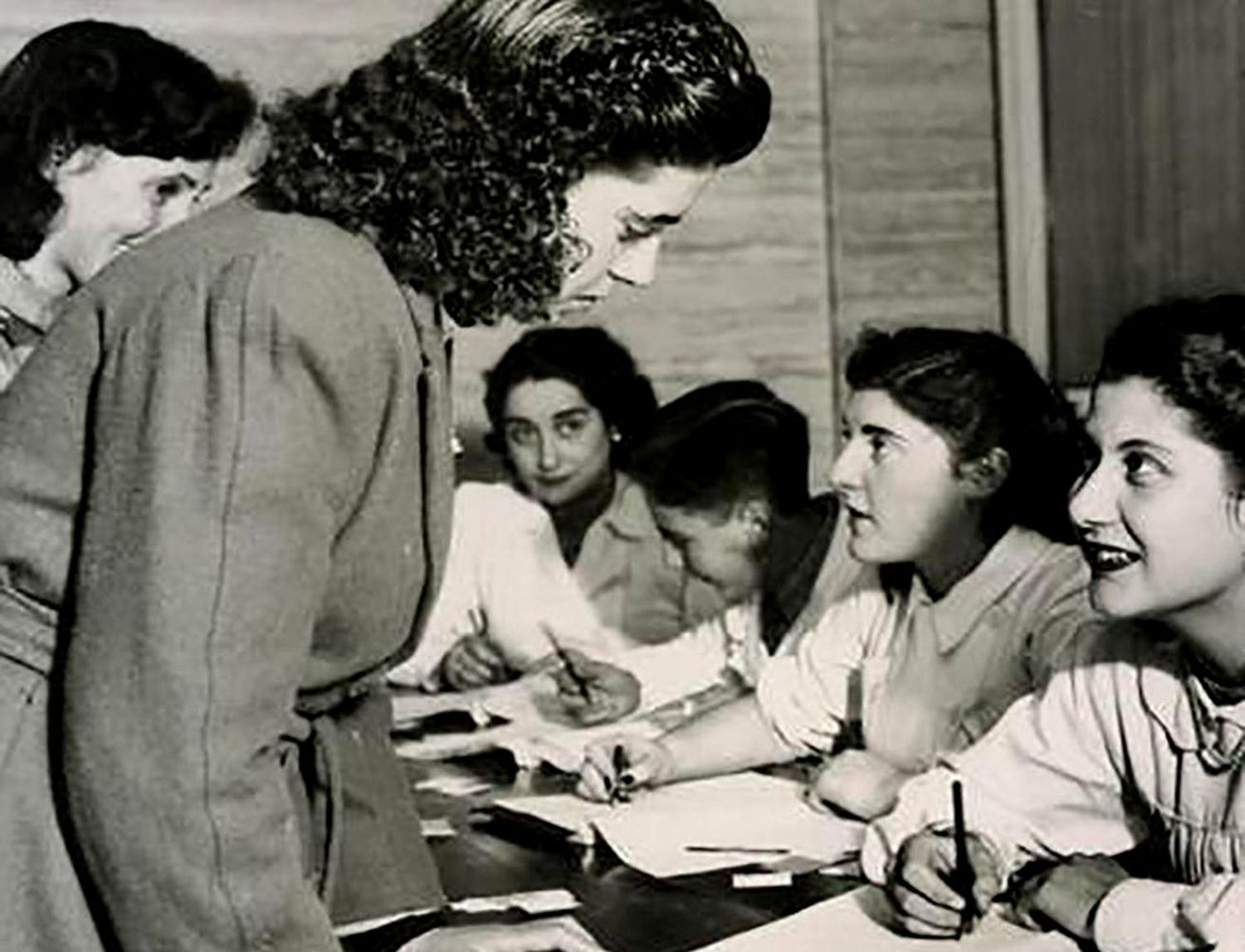 Hace 69 años las mujeres votaban por primera vez: Medio siglo de luchas legislativas, Evita y el recuerdo de los intendentes bonaerenses