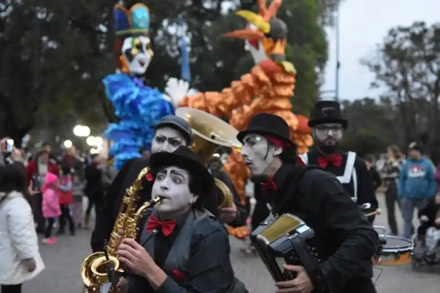Con el Festival de Teatro vuelve la alegría a las calles de la ciudad