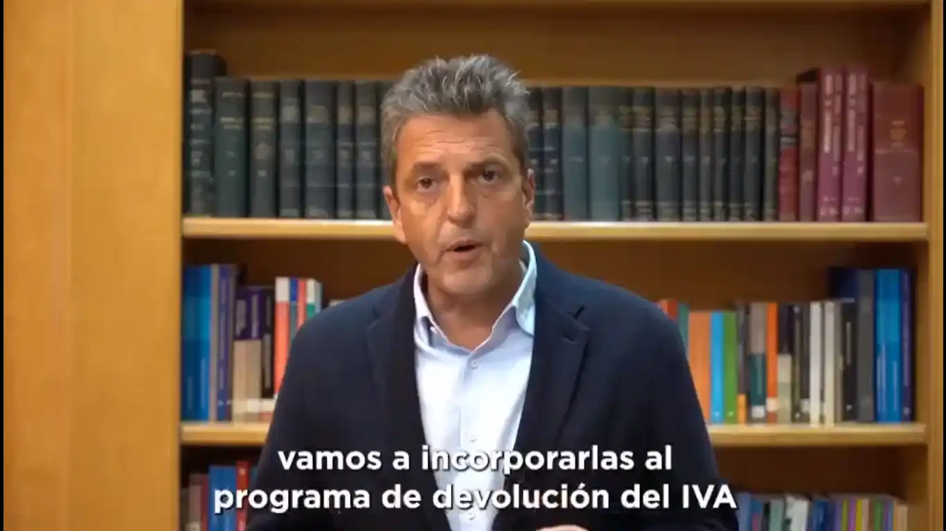 Trabajadores informales recibirán la devolución de IVA en compras de la canasta básica.