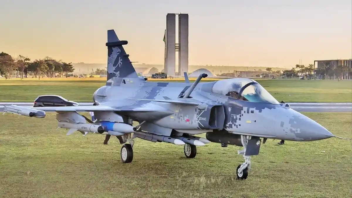 Colombia compra 17 aviones de guerra y redefine su estrategia militar