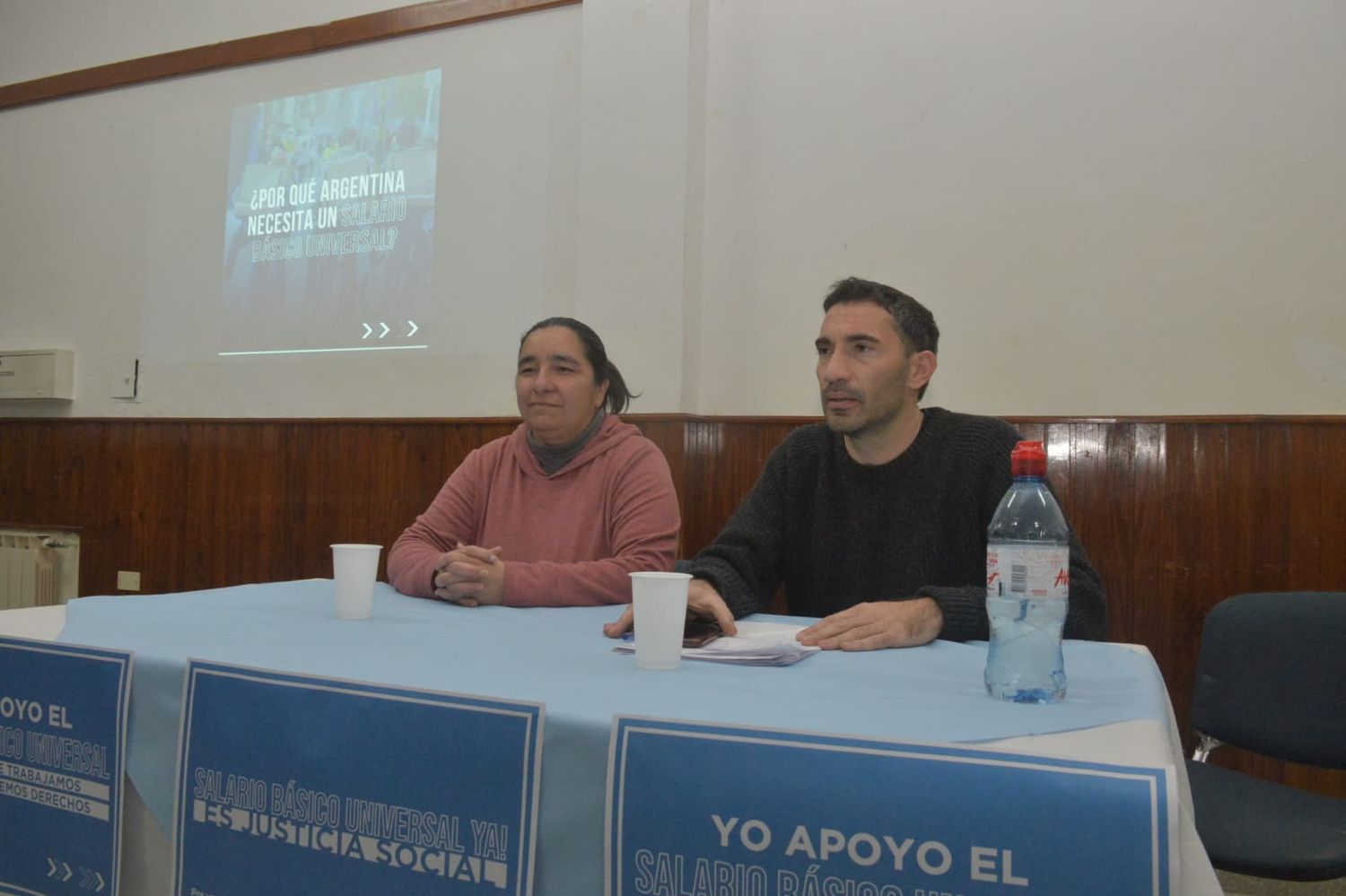 Se realizó la primera charla sobre el Salario Básico Universal en Tandil