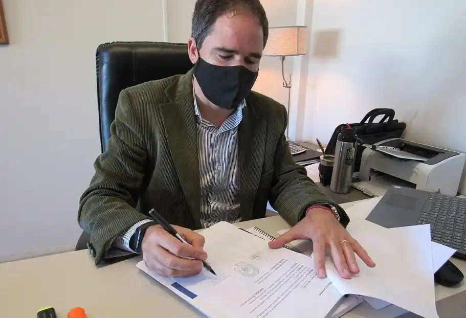 Firmaron convenio con la provincia para ampliar la red de gas natural