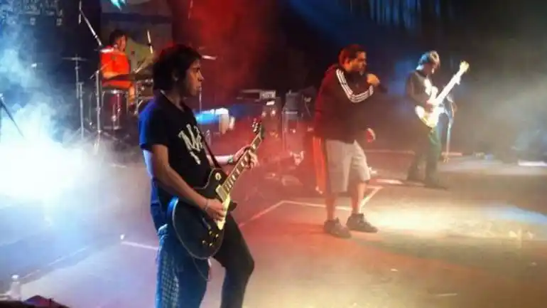 El video del Pato Fontanet cantando en un recital tras quedar en libertad