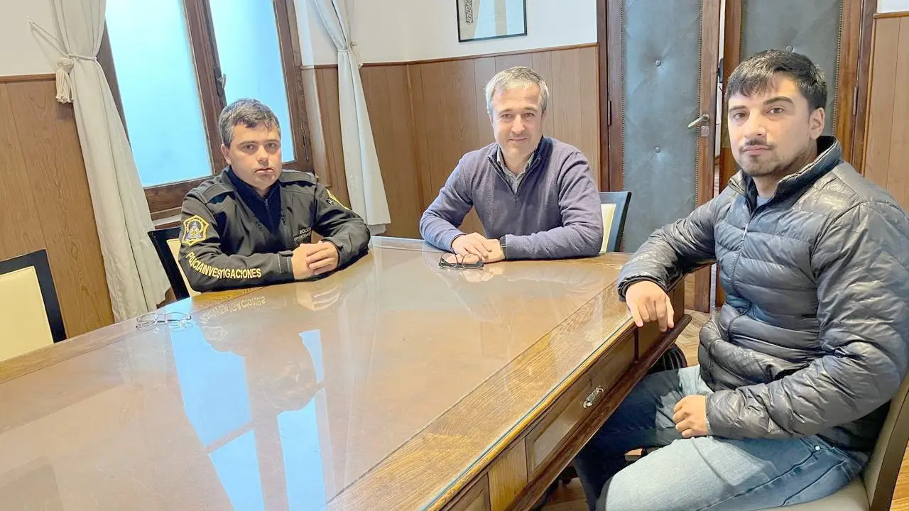 El intendente recibió al nuevo jefe de la Sub DDI Loberia