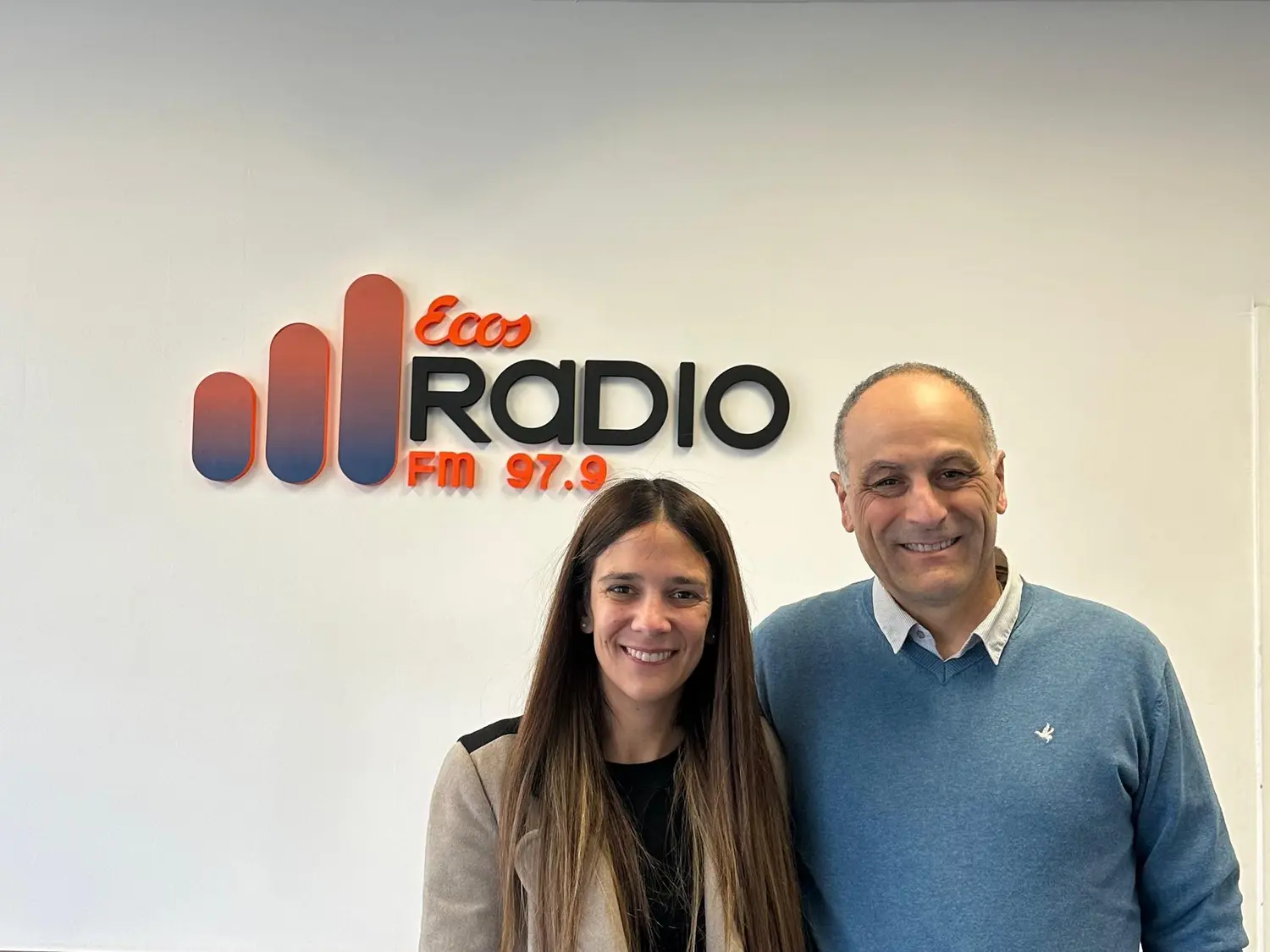 En Ecos Radio. Eugenia Vallota y Juan Cerezuela