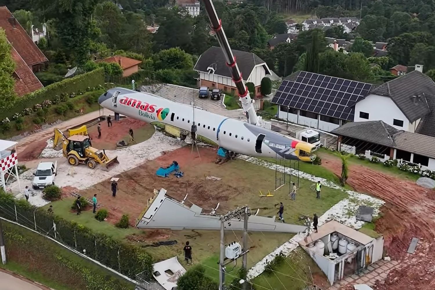 An  Amaszonas Embraer E190’s New Life: From Bolivia’s Skies to a Hotel in Brazil