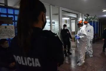 Confirman 3 casos positivos de coronavirus en Comisaría de La Plata