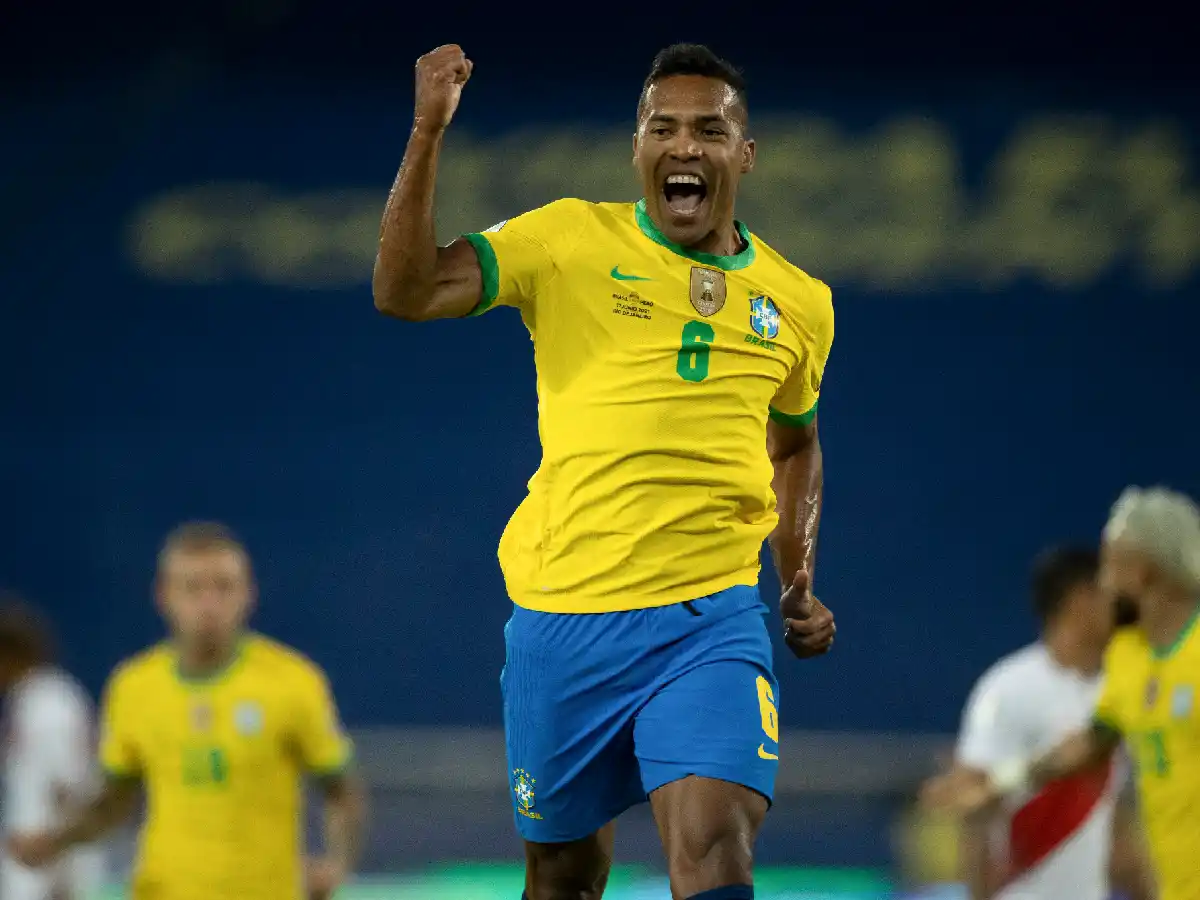 Brasil aplastó a Perú y sigue su camino a paso firme