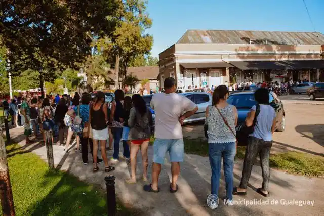 Gran expectativa por la tercera noche de Corso
