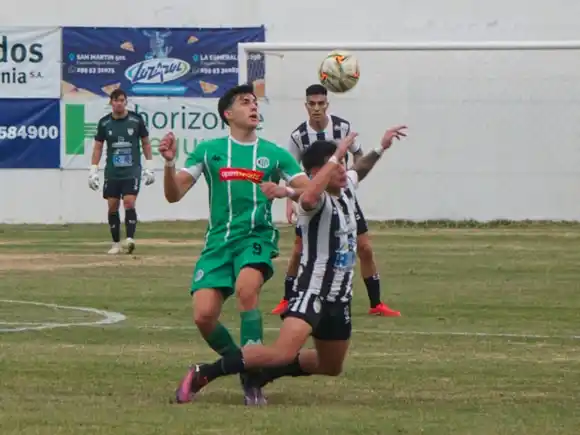 Kimberley dio el golpe y derrotó al puntero como visitante