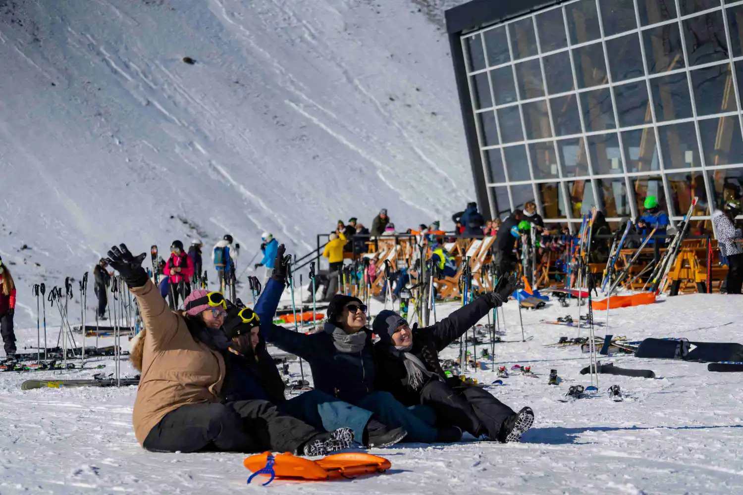 Club El Eco premia a los suscriptores en el 142 aniversario del diario.