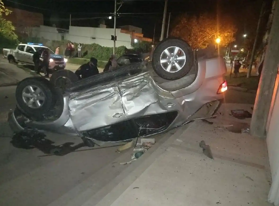 Impresionante choque en Nogoyá y Clavarino: un hombre fue hospitalizado