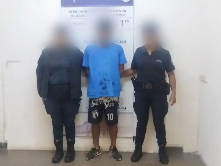 El detenido confrontó con otros sujetos en Libertad y Olazábal.