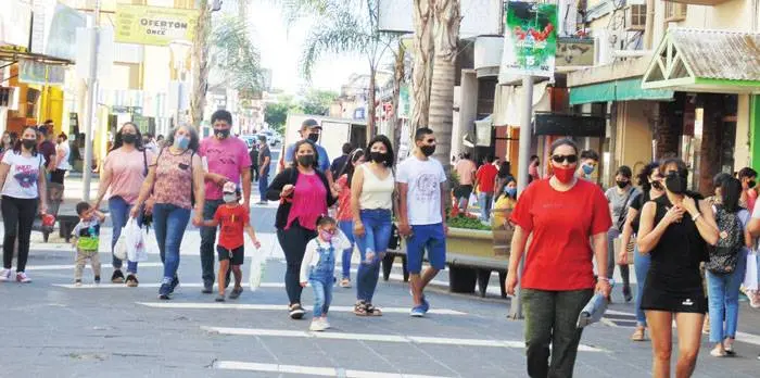 Extienden el horario comercial y liberan  el estacionamiento medido