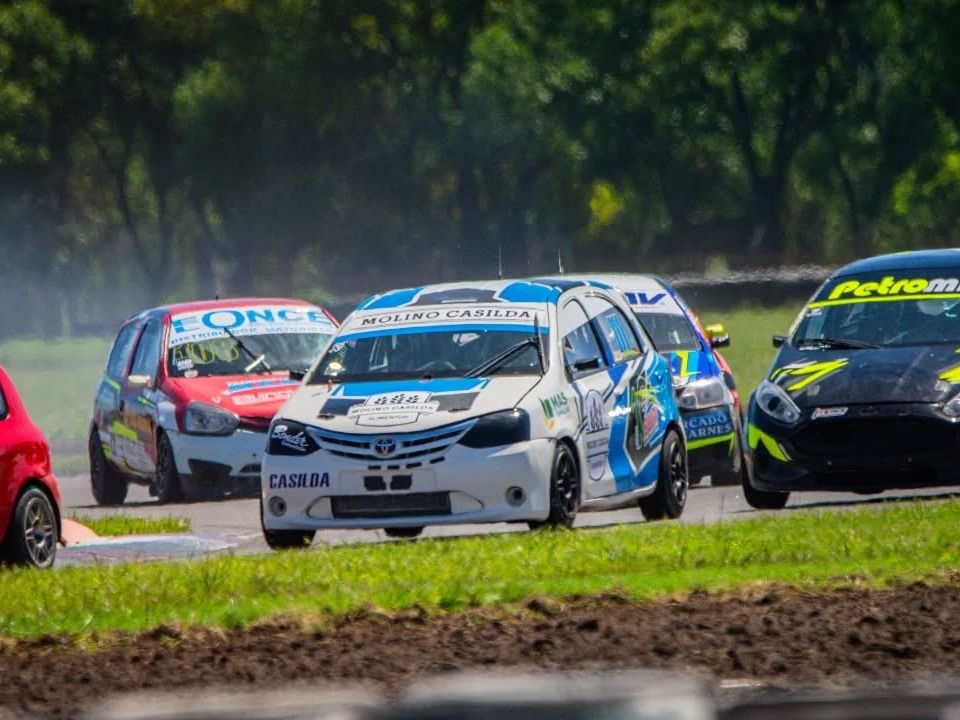 San Jorge recibe al sexta fecha del Car Show Santafesino.