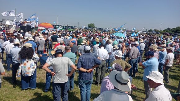 Asamblea ruralista en Villa Constitución: hubo exigencias a la Mesa de Enlace, que anunció estado de “alerta y movilización”