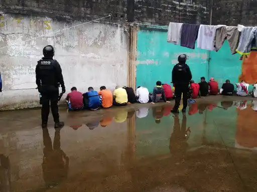 Los traslados de presos desataron una nueva ola de violencia en Ecuador.