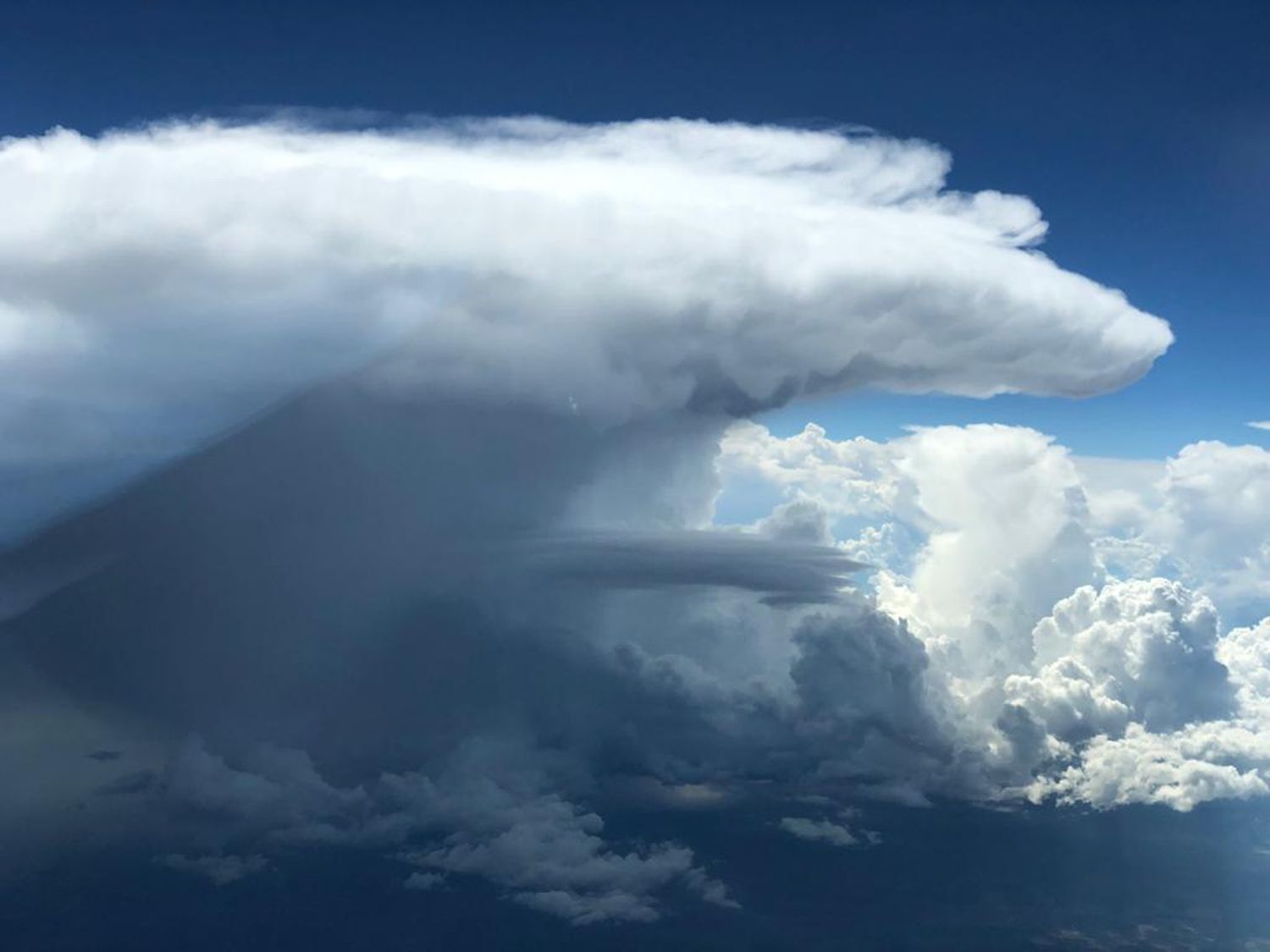 Desde el Cockpit: El vuelo en áreas de tormentas