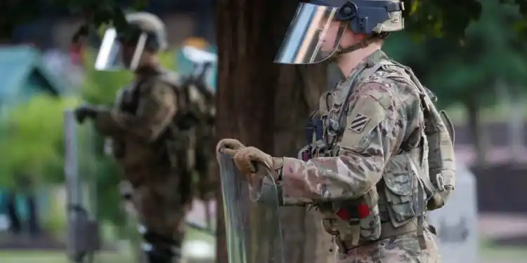 Trump ordena enviar la Guardia Nacional a Washington DC para contener los disturbios
