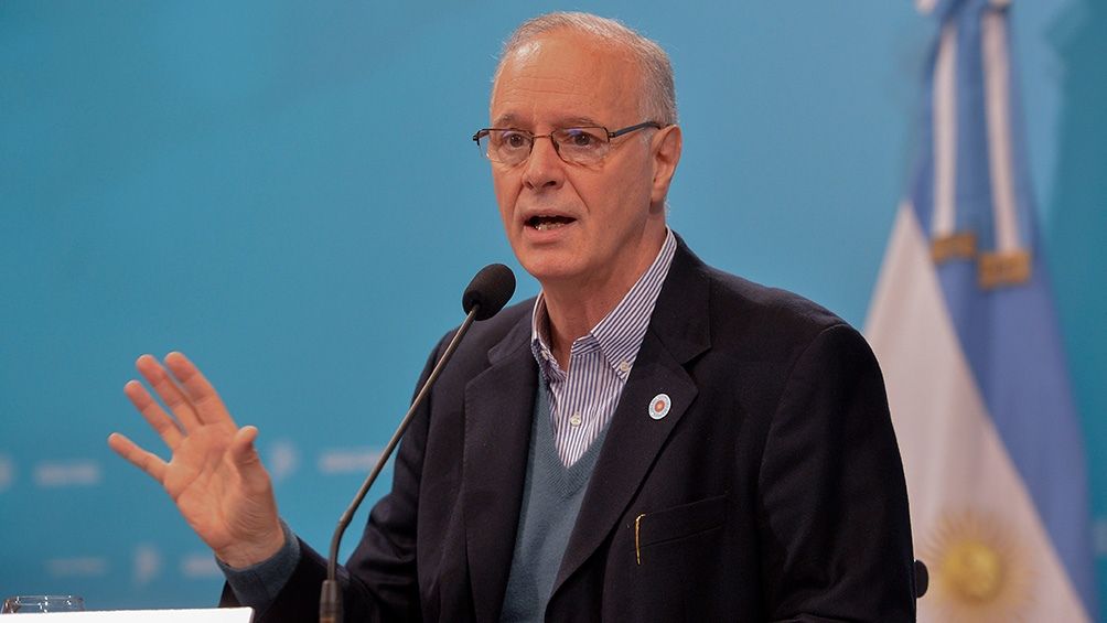 Gollán pronosticó que "para septiembre toda la población bonaerense mayor de 18 años va a estar vacunada"