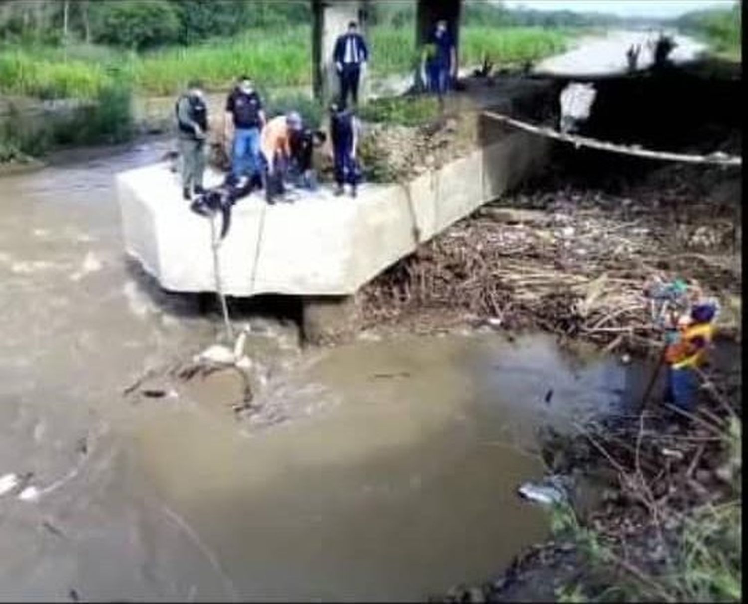 TRÁGICO: hallan cuerpo de un hombre flotando en el río Táchira