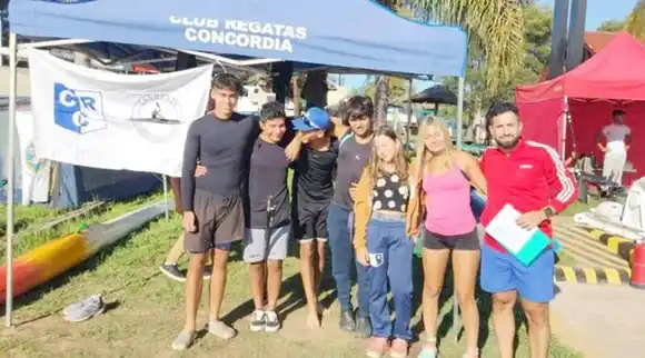 Palistas del Club Regatas en la Selección Nacional de Canotaje