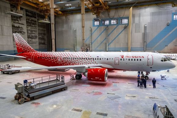 Rusia: Rossiya presenta el primer Irkut MC-21 en lucir la librea de una aerolínea