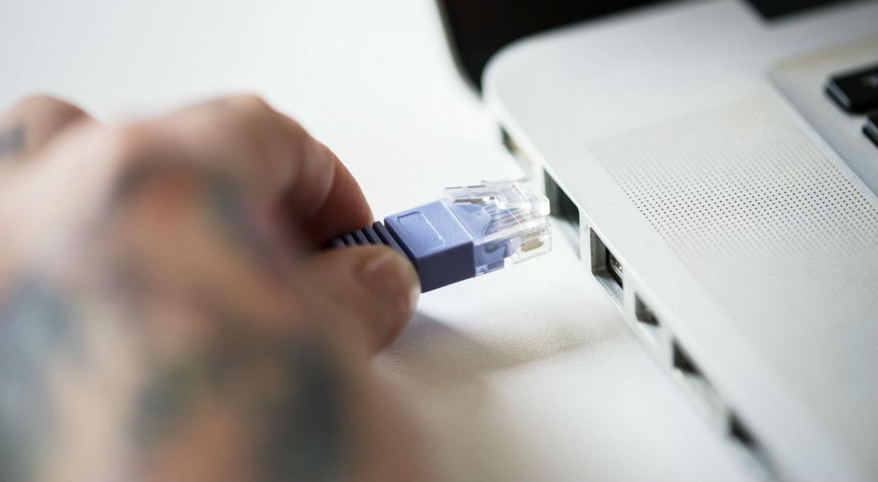 Autorizan un aumento en las tarifas de internet a partir de febrero para algunas empresas
