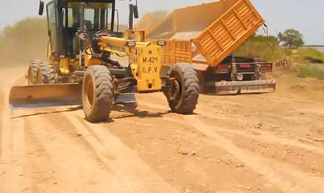 Creciente del Paraná: Trabajan en la defensa de Islas del Ibicuy