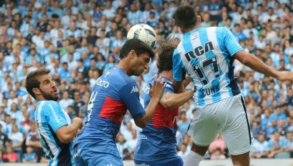 Racing se repuso dos veces y empató con Tigre en un partidazo