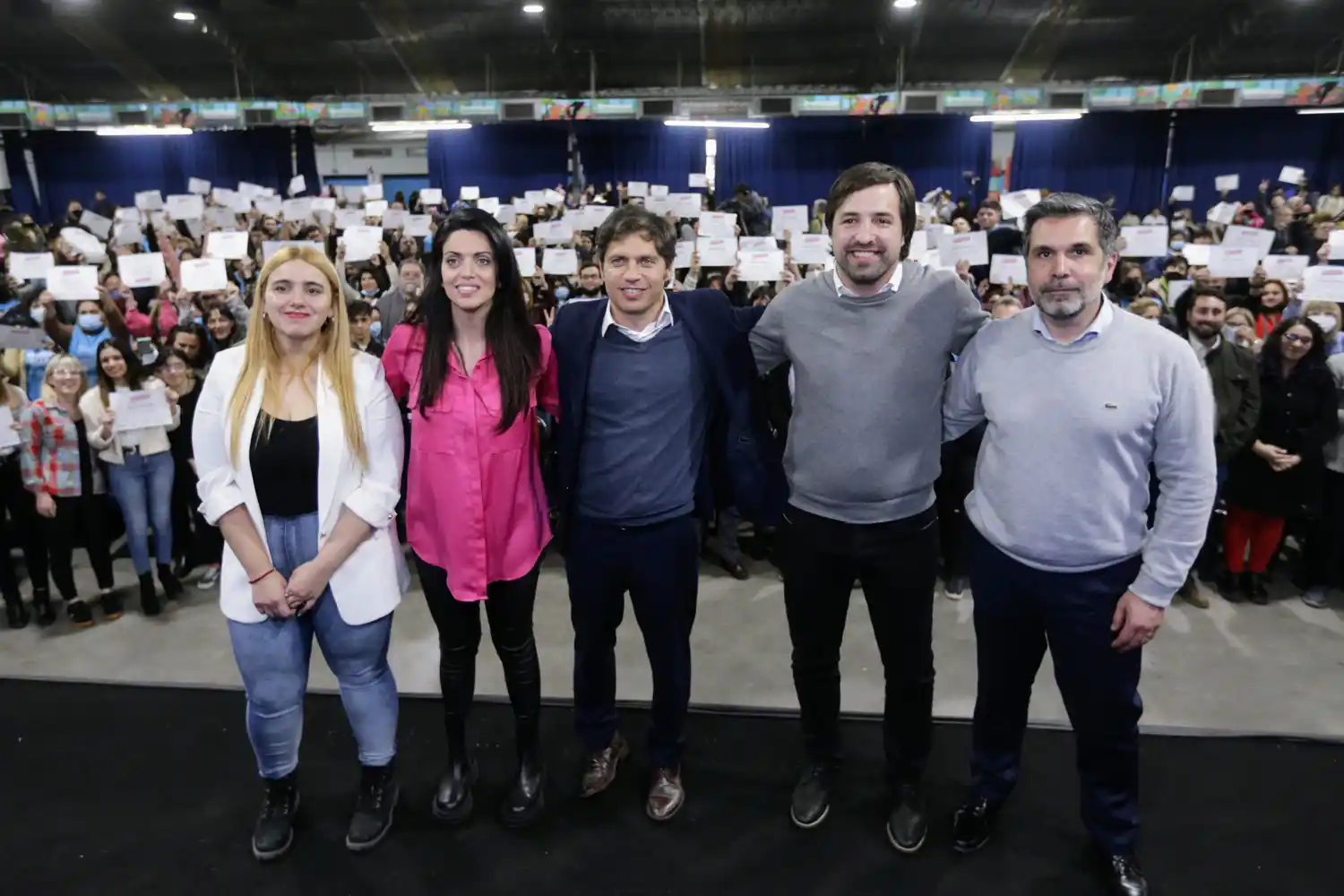 Kicillof reconoció a los trabajadores de la campaña de vacunación: "Demostraron que el amor vence al odio"