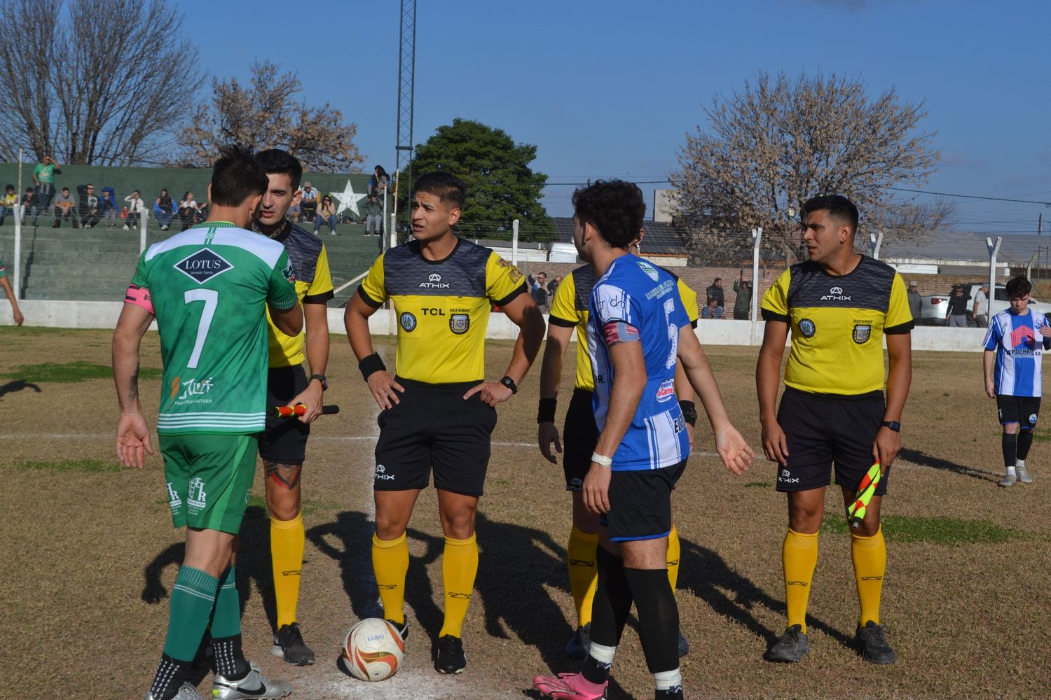 El Deportivo San Jorge y Juventud Unida juegan un partido clave por la permanencia. De darse una combinación de resultados, ambos pueden descender el domingo. Foto: Graciela Durand