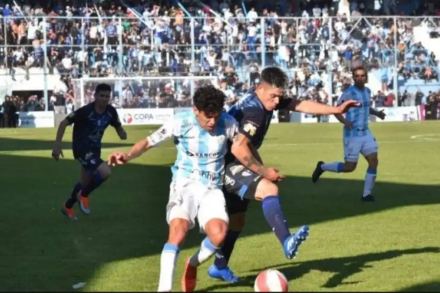 Atlético de Rafaela enfrentara esta noche a Romang FC