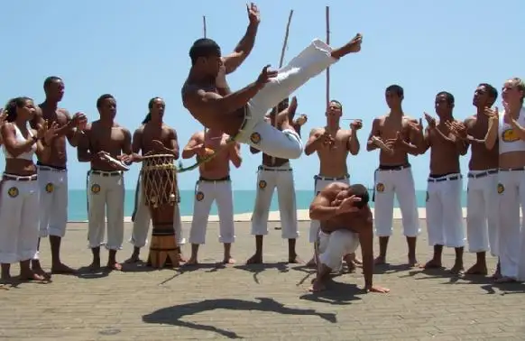 Taller de capoeira en el Centro Cultural Gualeguaychú