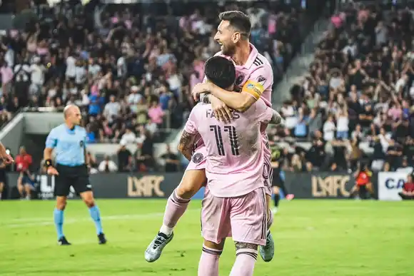Con un gol de Farias y dos asistencias de Messi, Inter Miami venció a Los Ángeles FC