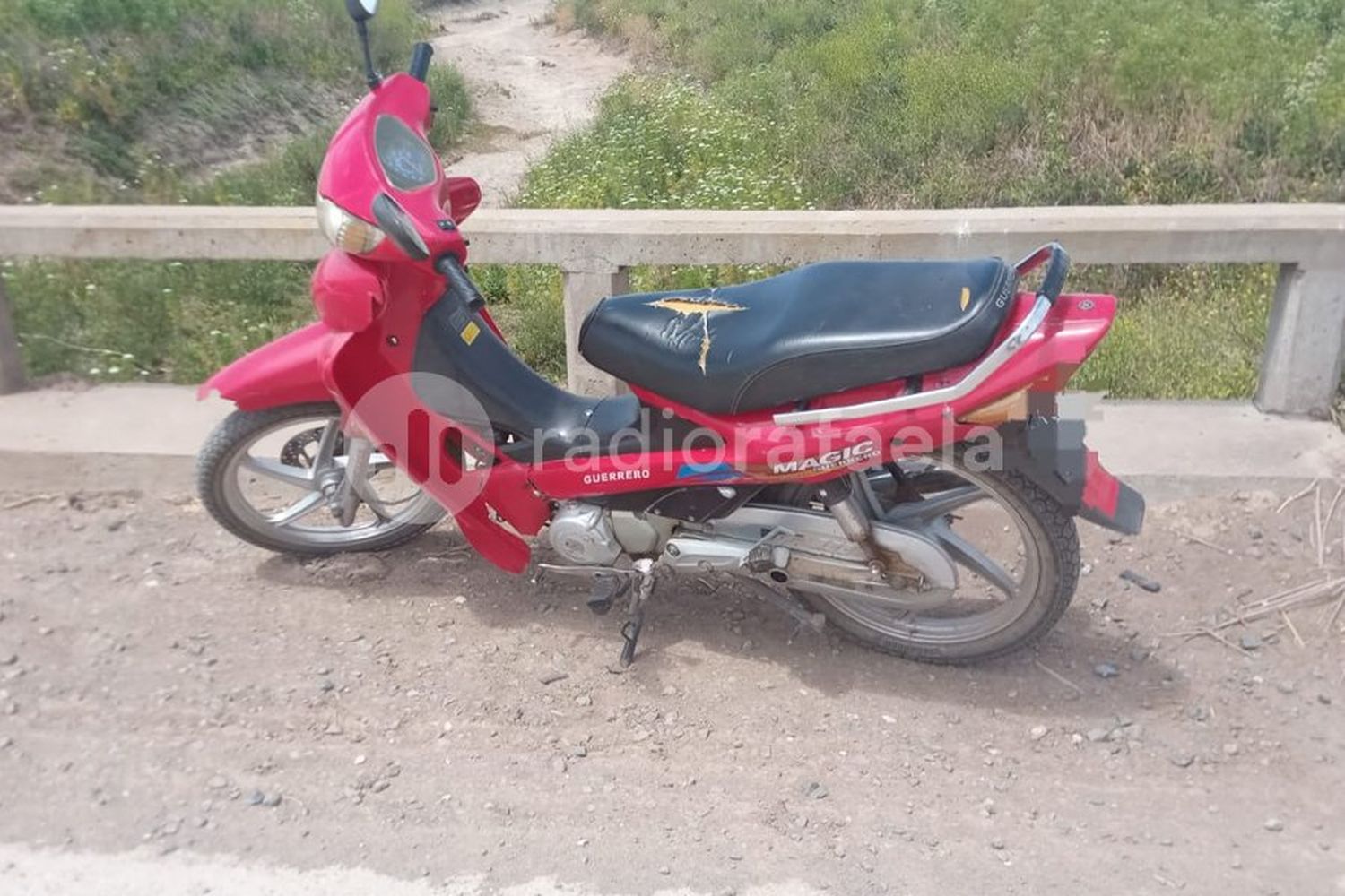 Encontraron una moto abandonada en el puente Las Calaveras