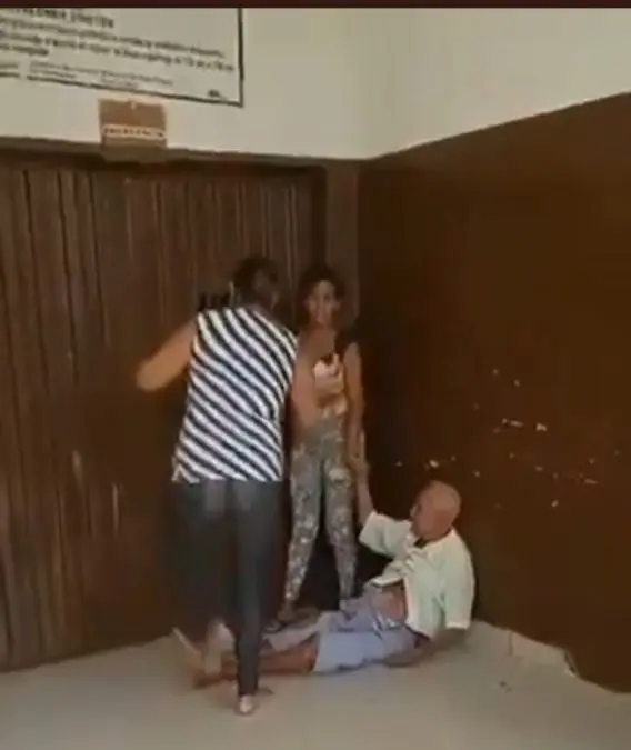 Pacientes con emergencias en la puerta del Hospital de El Vigía en Mérida
