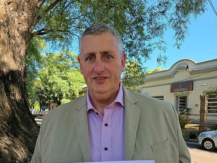 "Hoy estamos muy comunicados, pero poco informados”