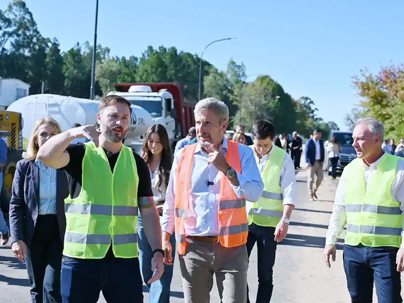 Rogelio Frigerio recorrió la obra del acceso sur de Concordia