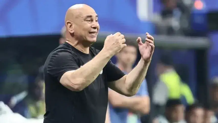 Hossam Hassan, seleccionador egipcio.