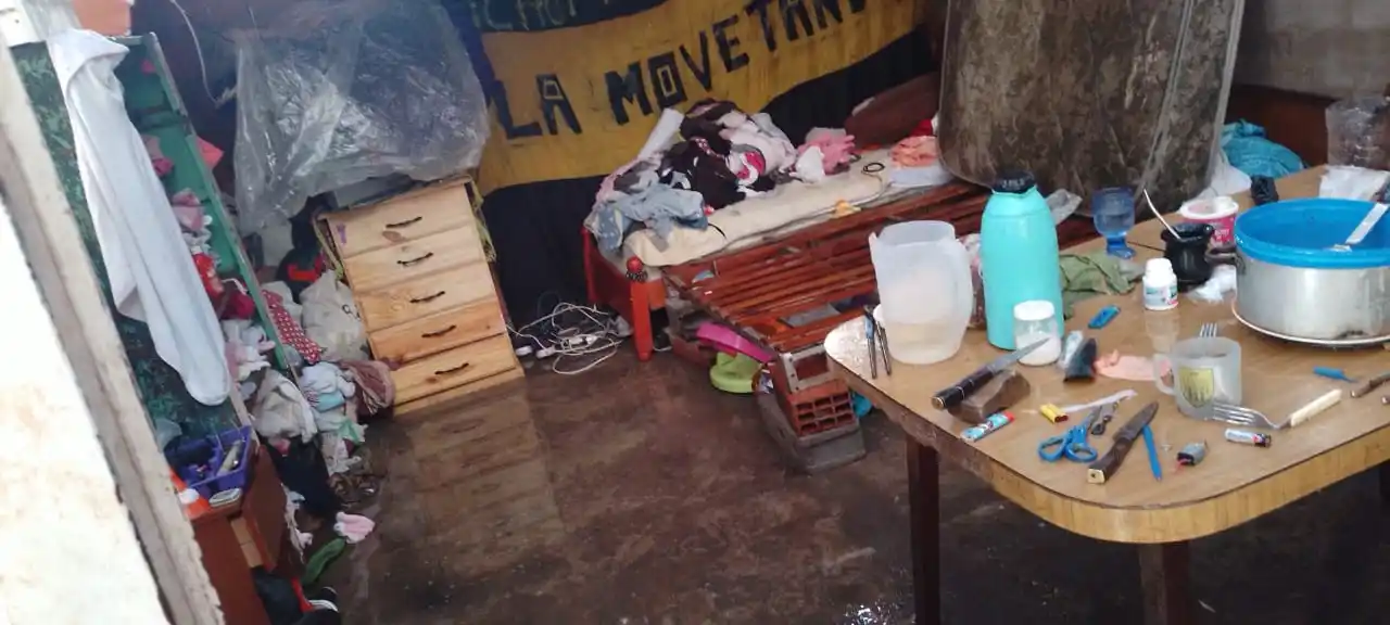 Una familia perdió todo por el temporal.