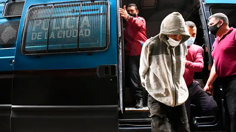 Caso M: trasladaron al detenido a una dependencia de la Policía Federal