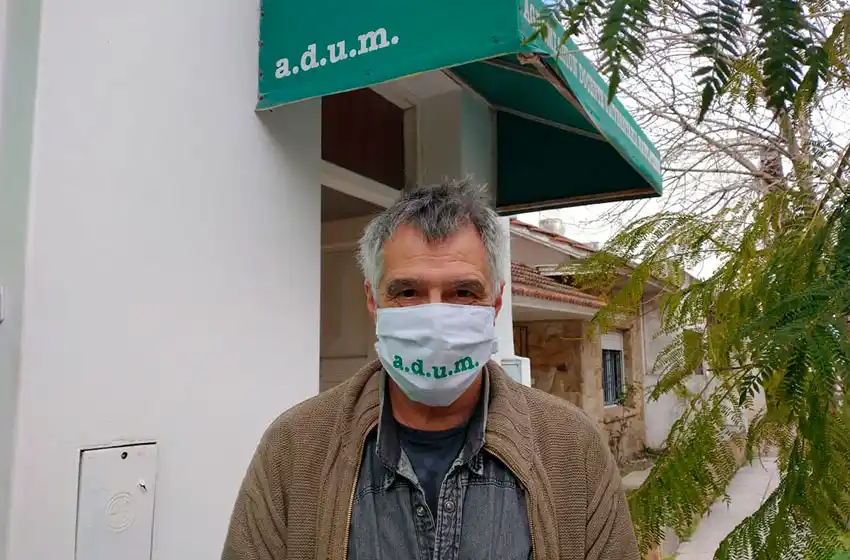 Docentes universitarios piden un aumento salarial del 12%